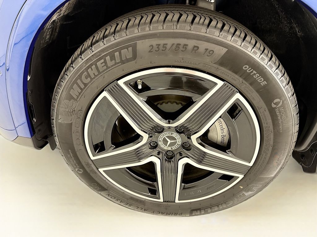 Used 2026 Starling Blue Metallic Mercedes-Benz GLC 300 image 29
