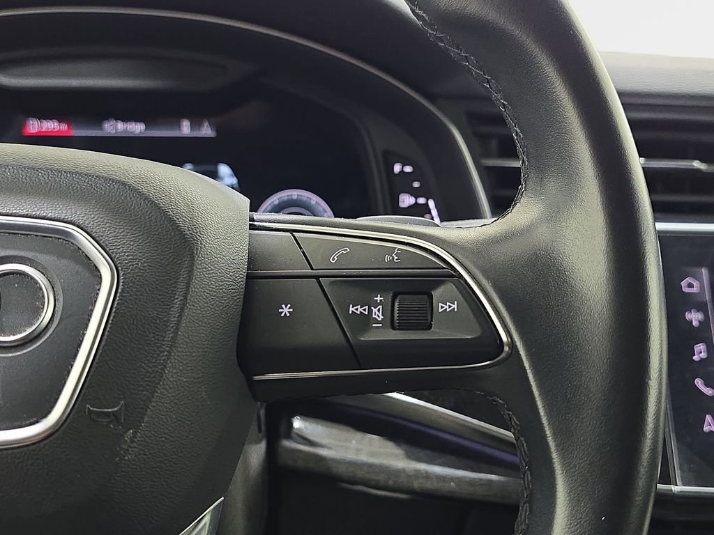 Used 2022  Audi 55 Premium Plus image 19