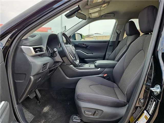 Used 2025 Black Toyota  image 11