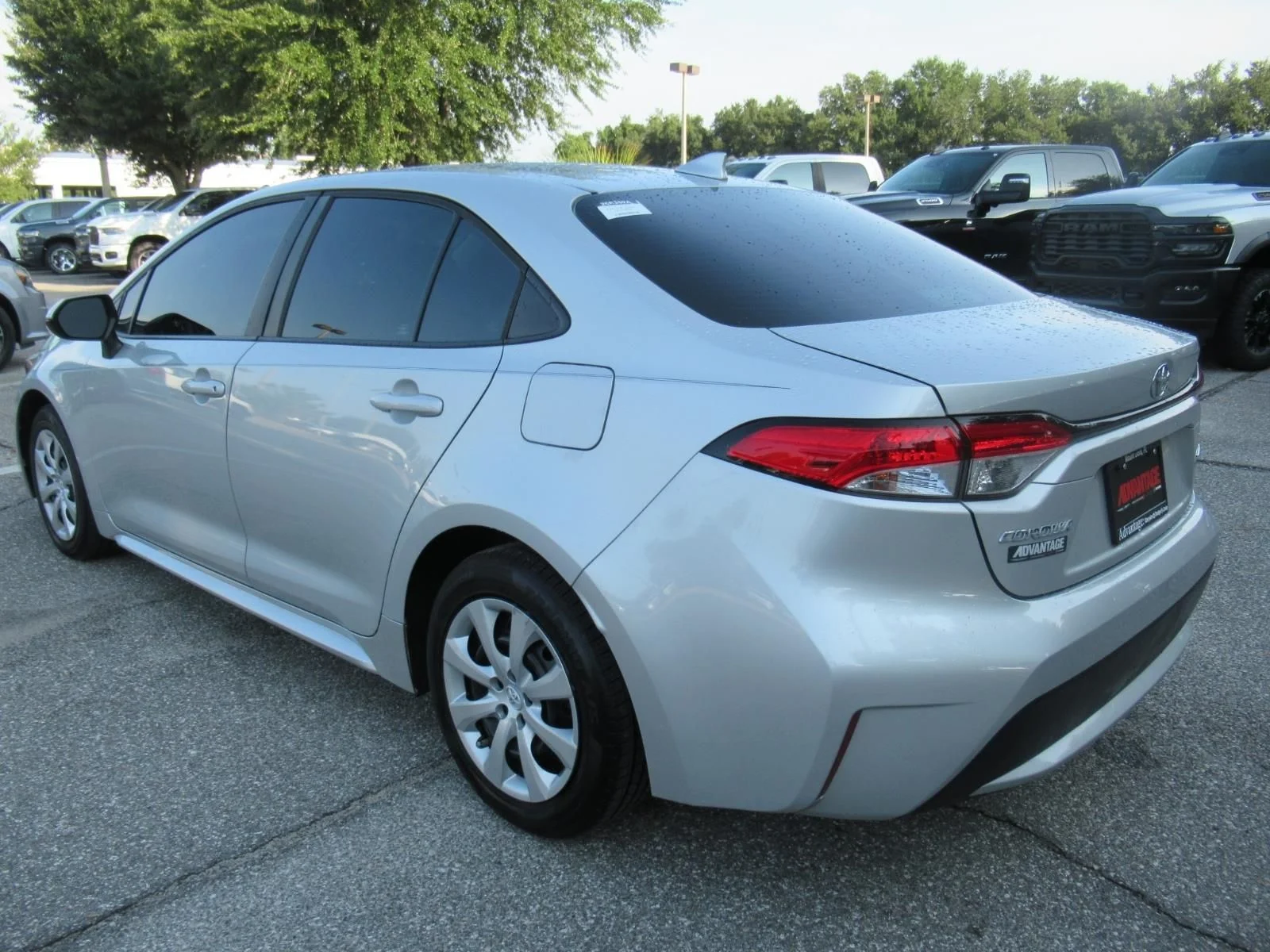 Used 2022 Silver Toyota LE image 5