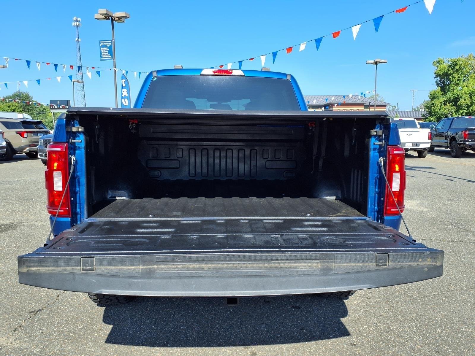 Used 2022 Blue Ford XLT image 31