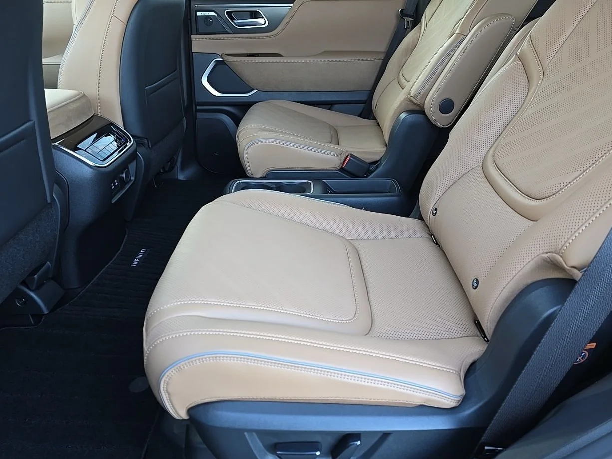 New 2026 BLACK OBSIDIAN INFINITI Luxe 4WD image 29
