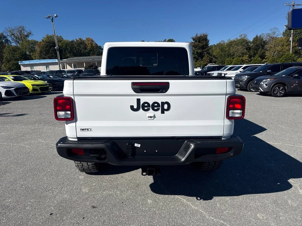 Used 2025 White Jeep Sport S image 4