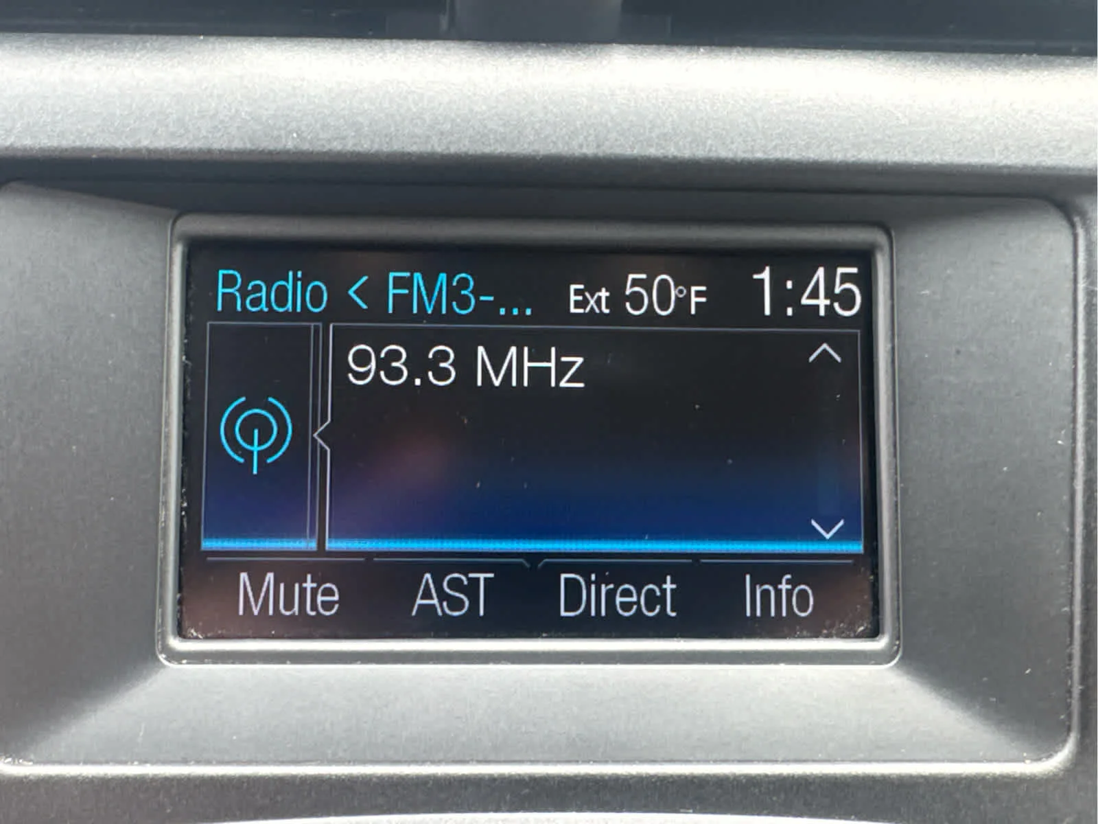 Used 2014 Oxford White Ford SE image 17