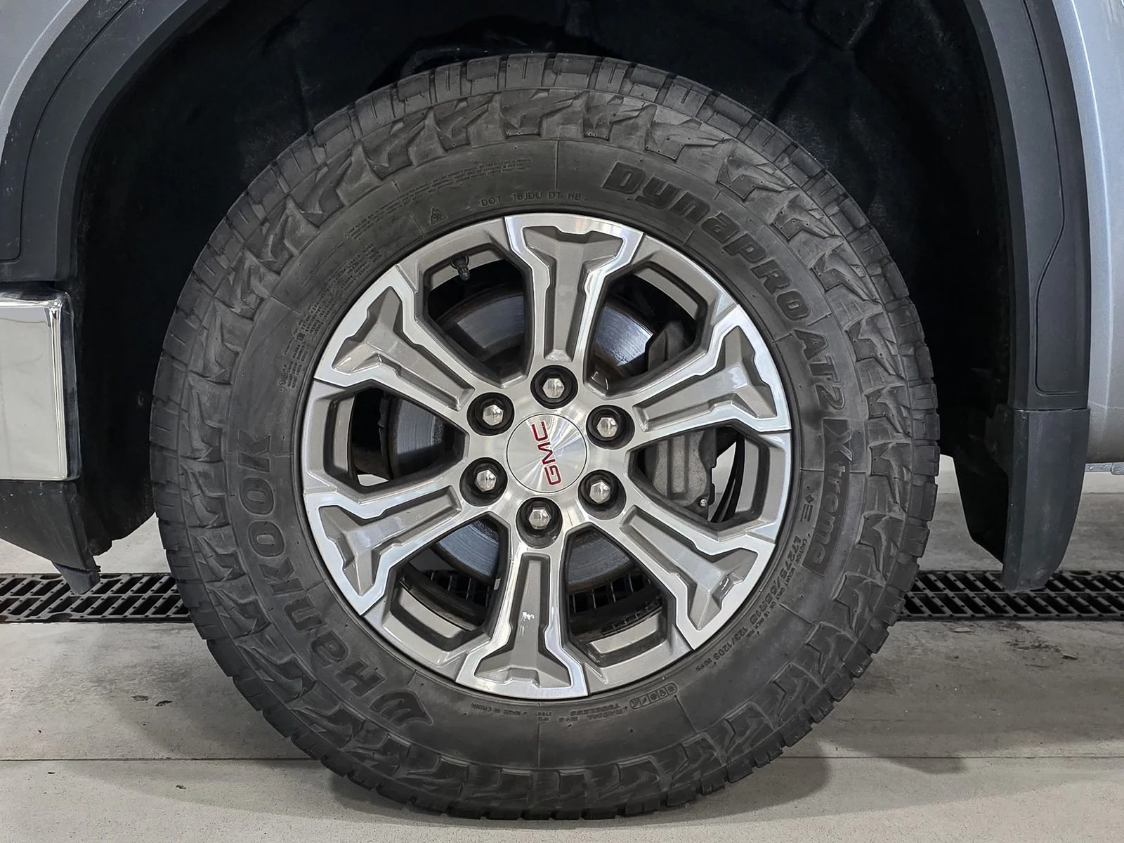 Used 2020 Gray GMC SLE image 18
