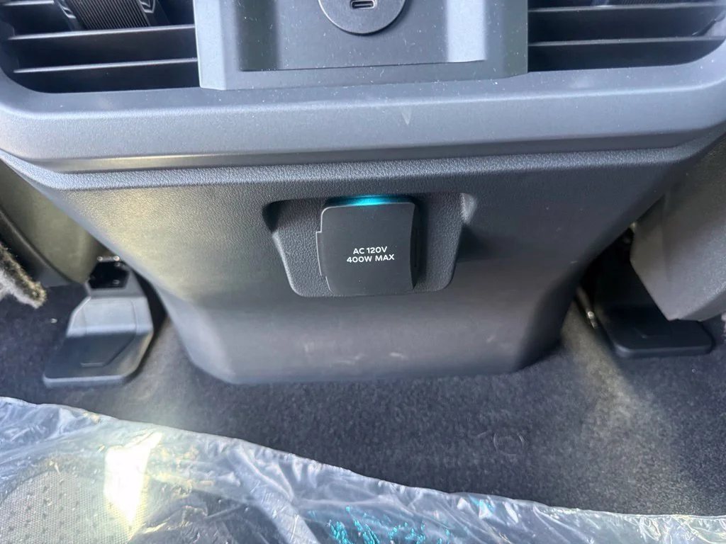 New 2026 Agate Black Metallic Ford XLT image 41