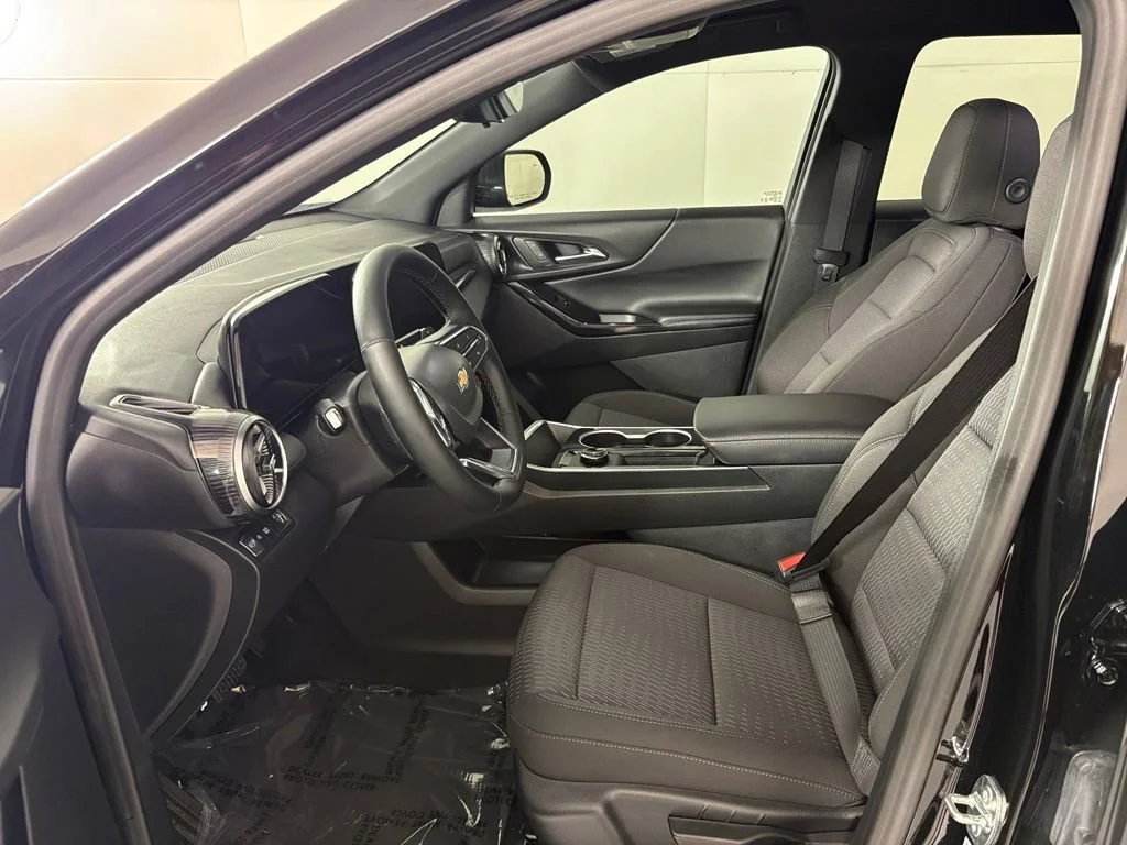 New 2026 Mosaic Black Metallic Chevrolet LT image 29