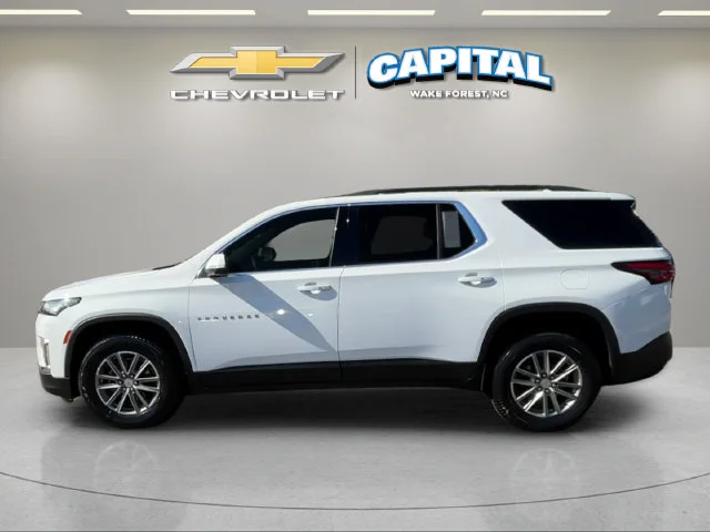 Used 2023 SUMMIT WHITE Chevrolet LT Cloth image 2