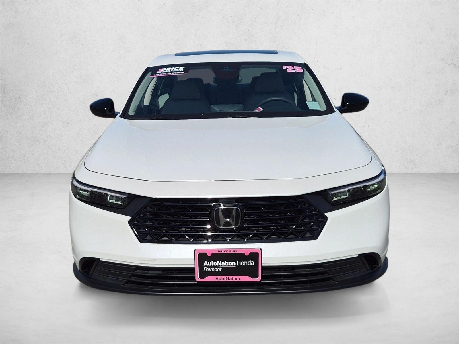 Used 2025 Platinum White Pearl Honda SE image 2