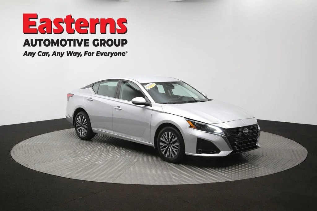 Used 2023 Silver Nissan 2.5 SV image 48
