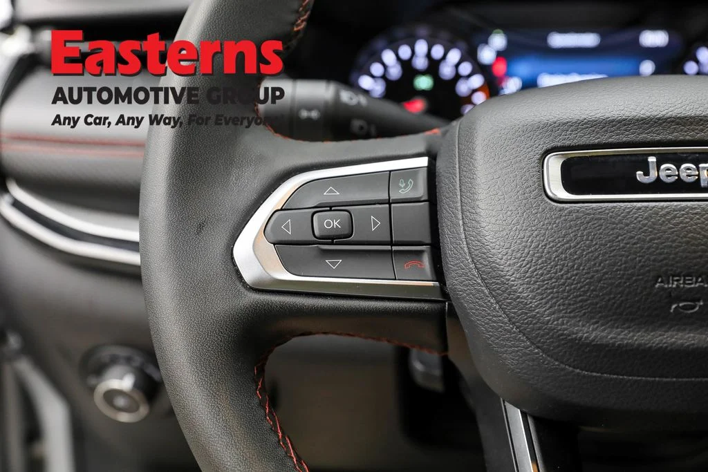 Used 2024 Silver Jeep Trailhawk image 15