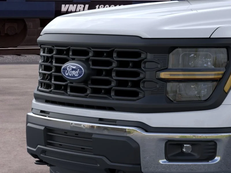 New 2026 Oxford White Ford XL image 17