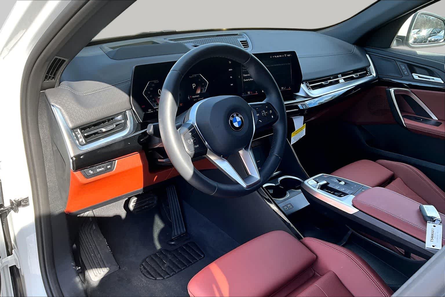 Used 2026 Mineral White Metallic BMW xDrive28i image 17