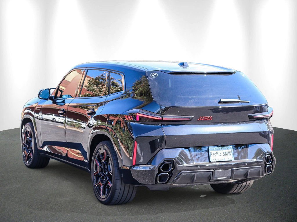 2025 BMW XM photo 4