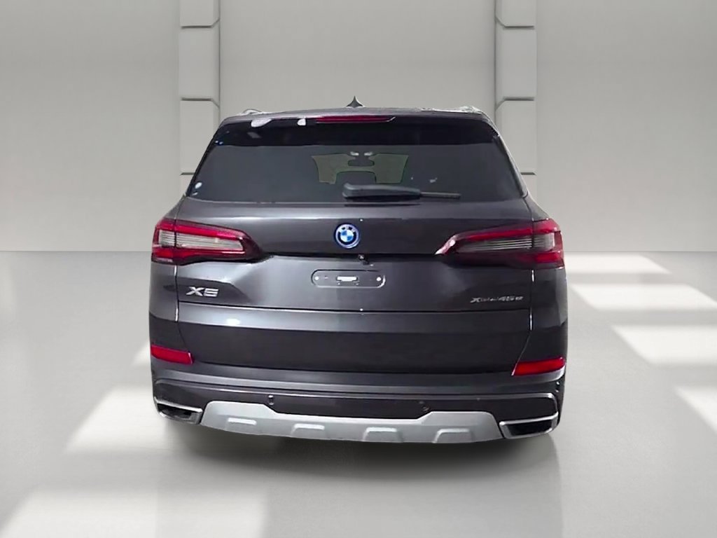 Certified Used 2022 Dark Graphite Metallic BMW xDrive45e image 41
