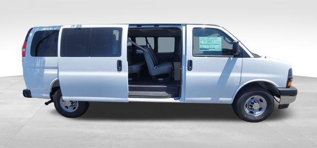 New 2026 Summit White Chevrolet 1LT image 8