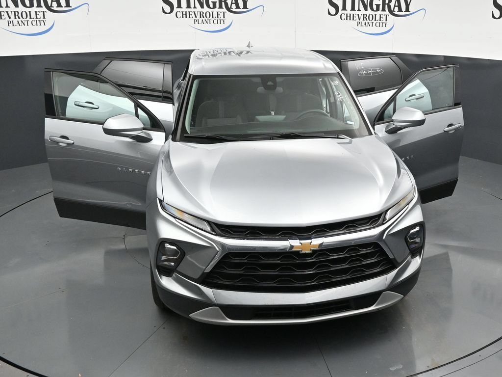 Used 2025 Sterling Gray Metallic Chevrolet 2LT image 34