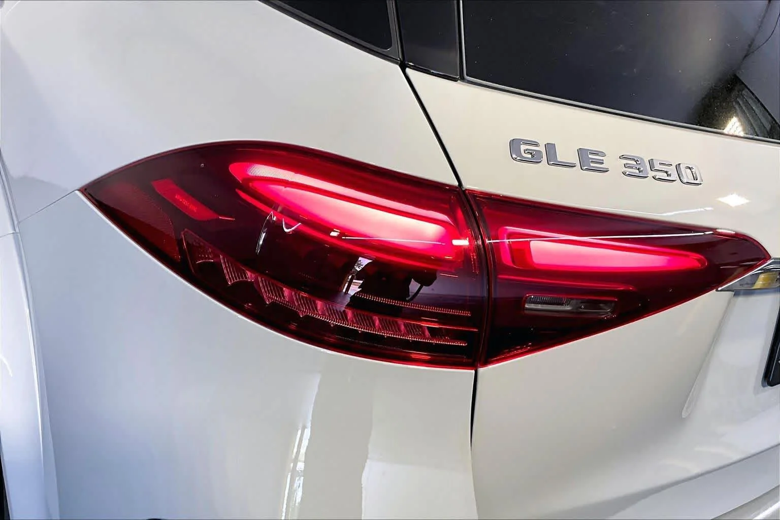 New 2026 MANUFAKTUR Alpine Grey Mercedes-Benz GLE 350 image 5