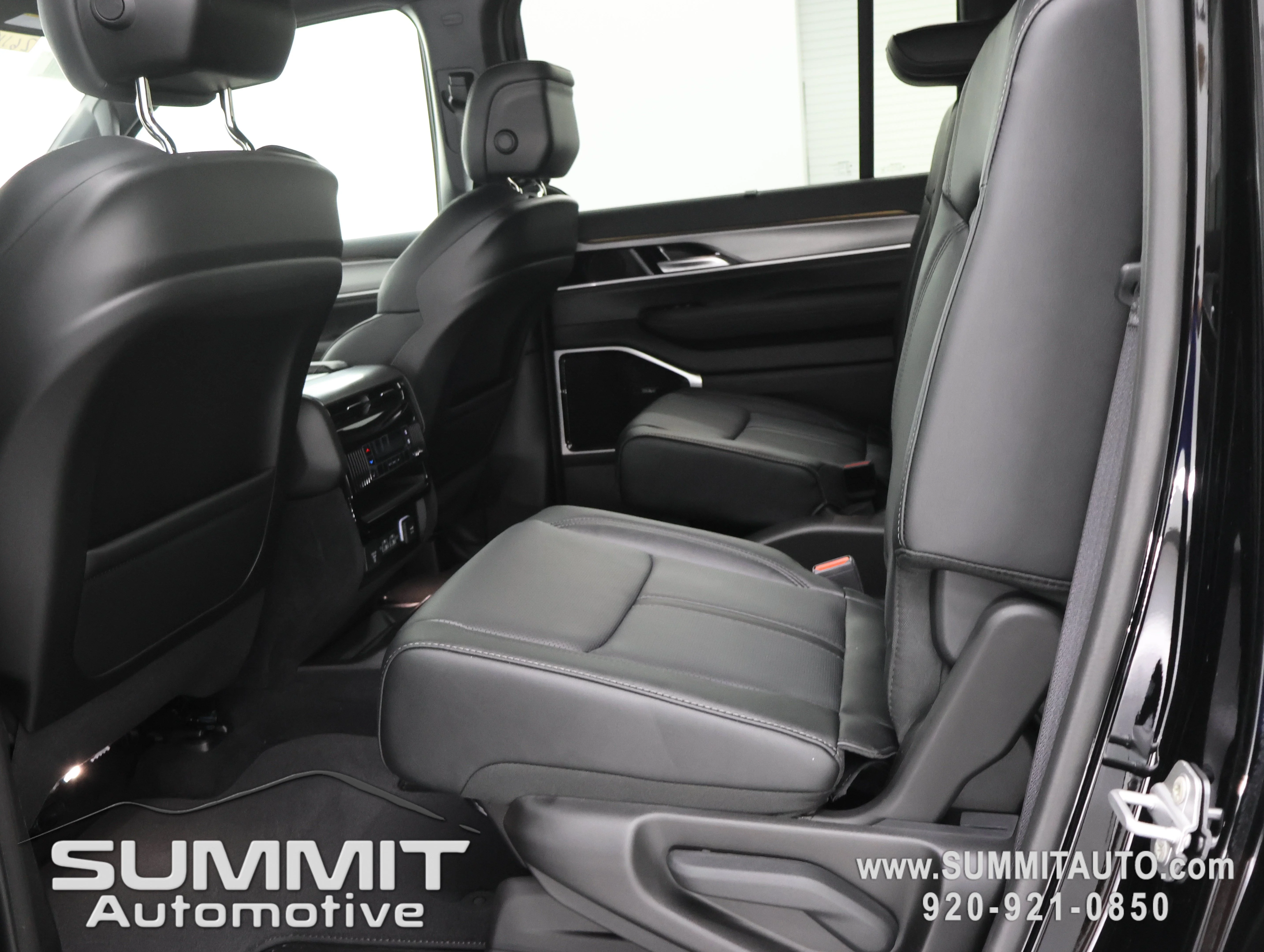 New 2026 High Gloss Black Jeep Limited Reserve image 8