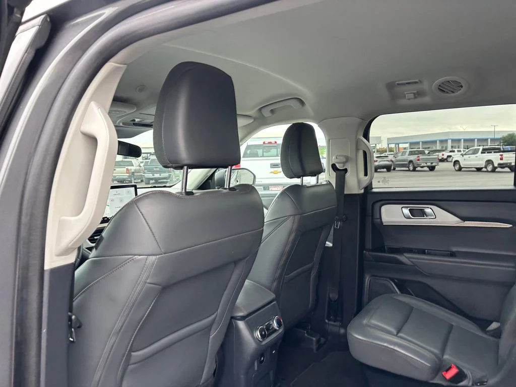 Used 2025 Gray Ford Active image 23