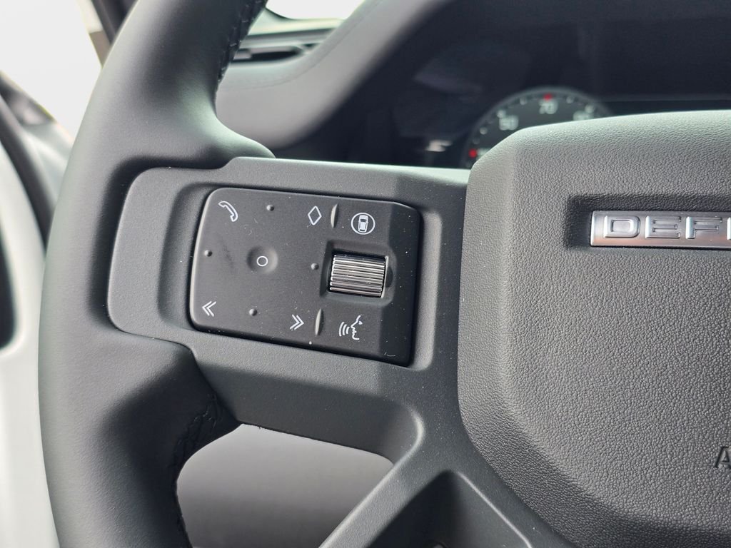 New 2026 Fuji White LAND ROVER X-Dynamic SE image 17