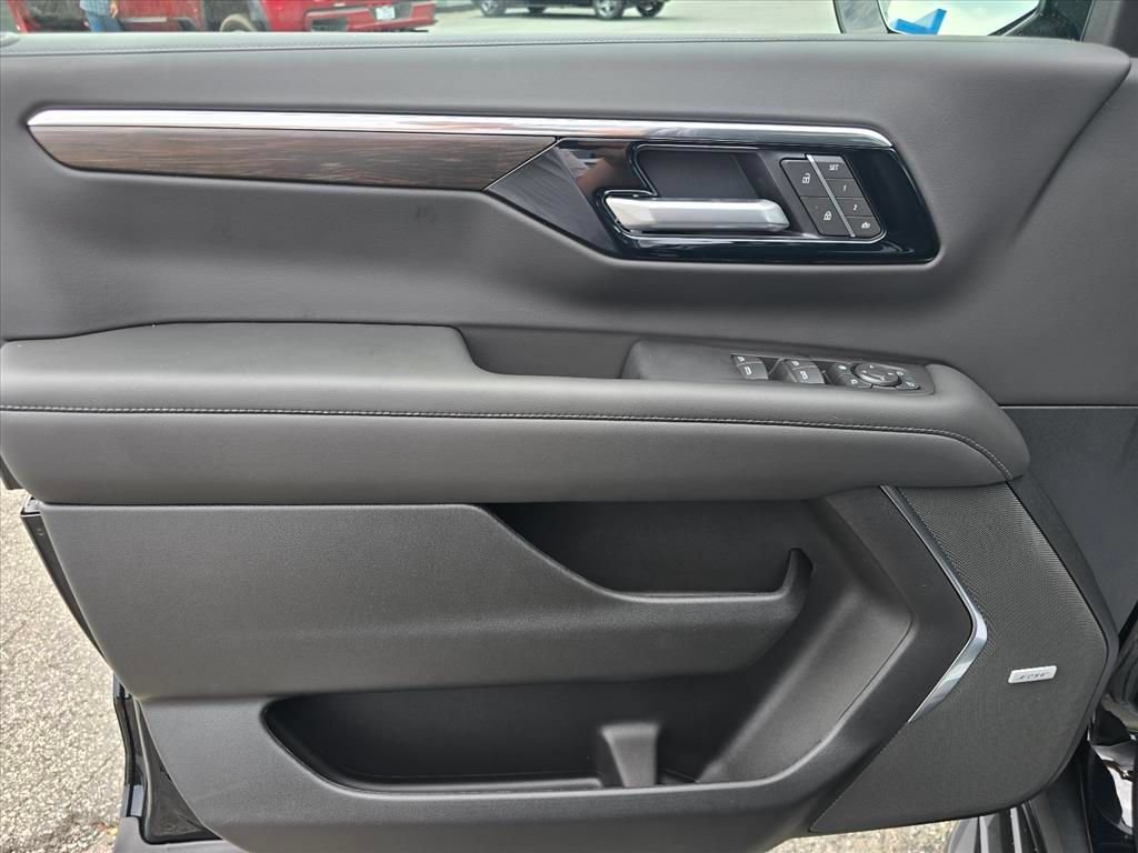 New 2026 Black Chevrolet LT image 8