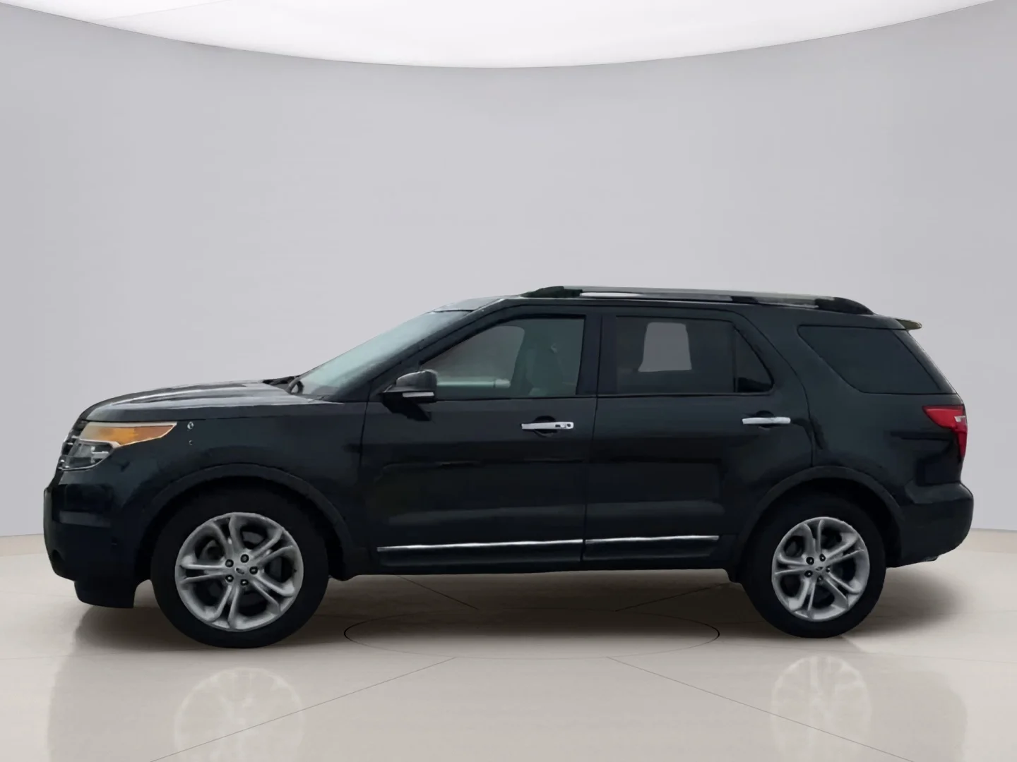 Used 2015 Black Ford LIMITED image 5