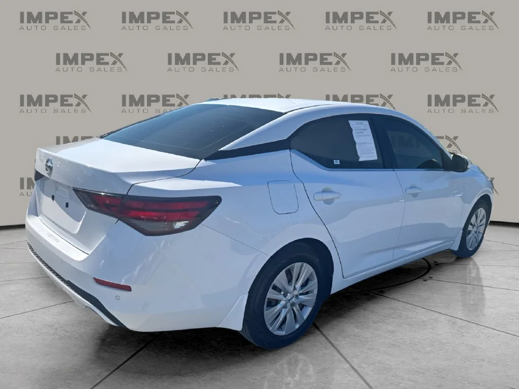 Used 2021 White Nissan S image 5