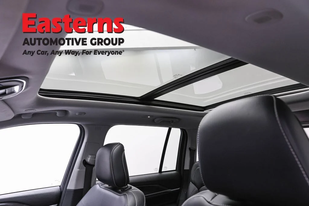 Used 2023 White Jeep 4xe image 37