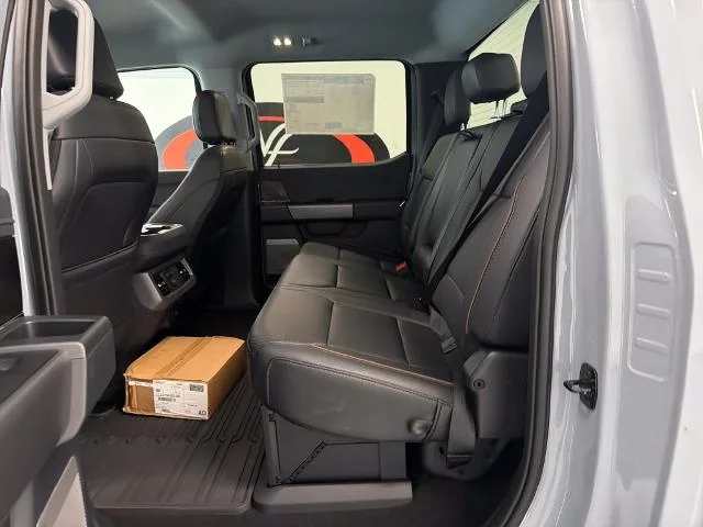 New 2027 Glacier Gray Metallic Tri-Coat Ford F-250® Lariat® image 35