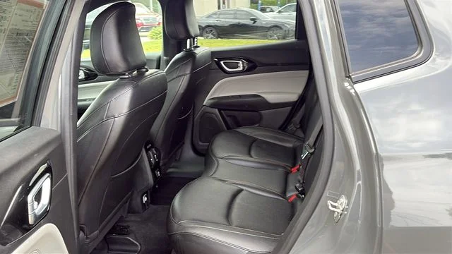Used 2024 Gray Jeep Limited image 21
