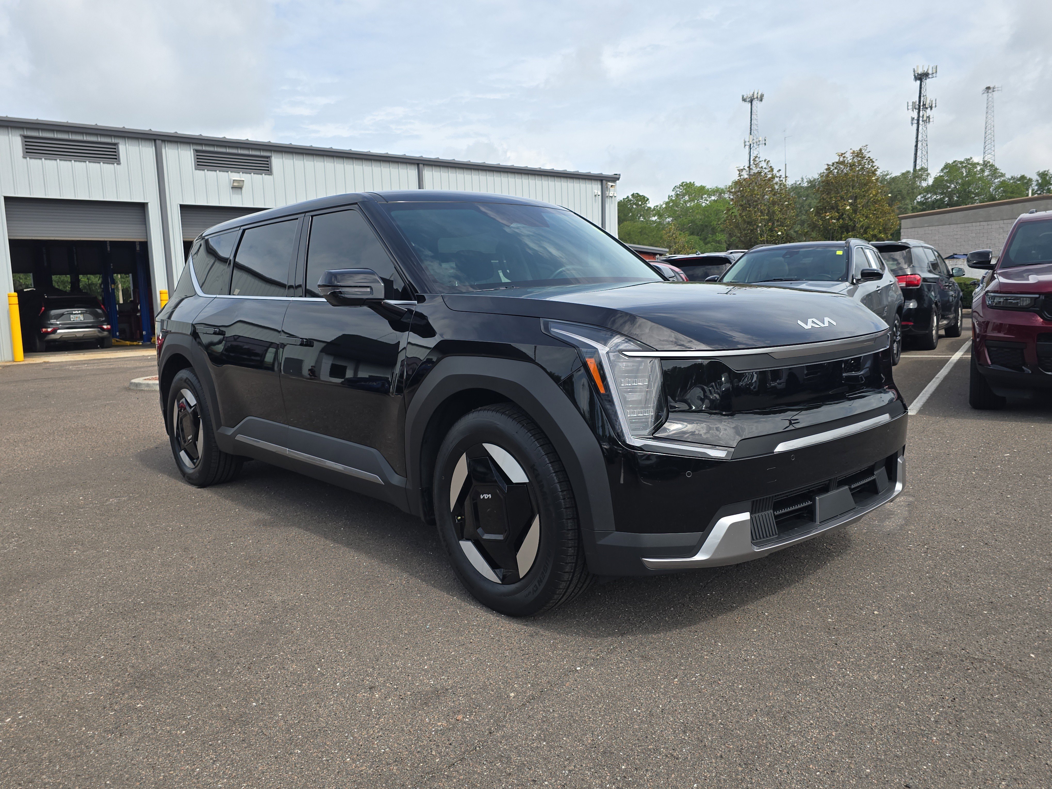 Certified 2024 Kia EV9 Light L/R with VIN KNDAB5S11R6024156 for sale in Zephyrhills, FL