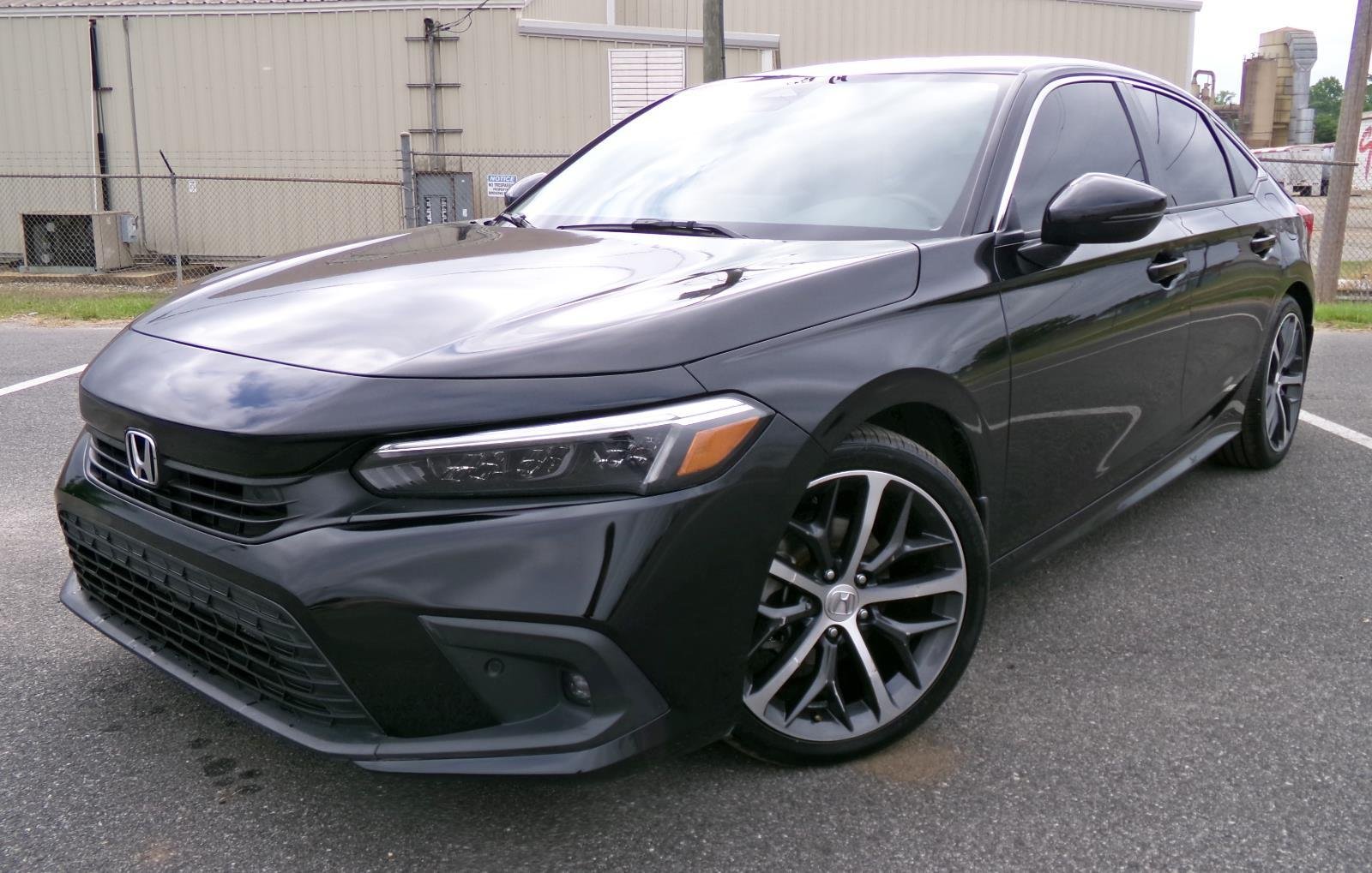 2024 Honda Civic Touring CVT's photo