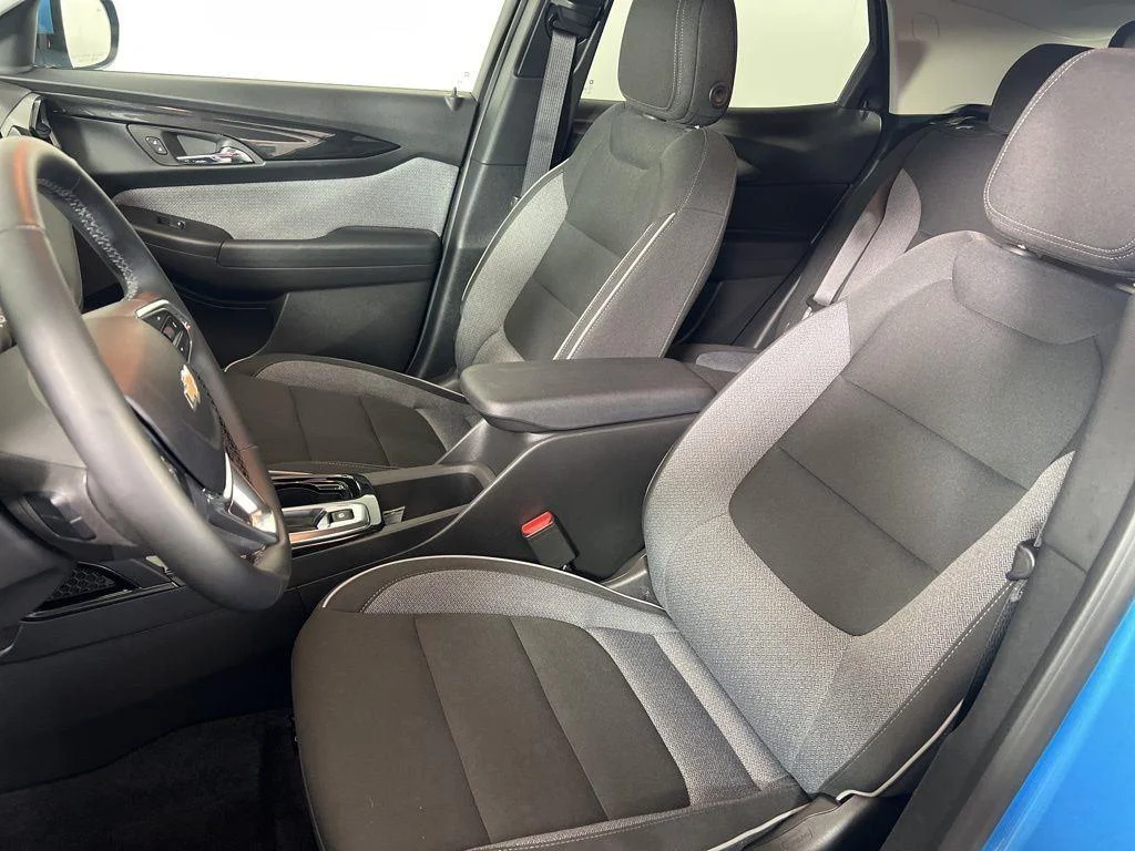 Used 2026 Marina Blue Chevrolet LT image 4