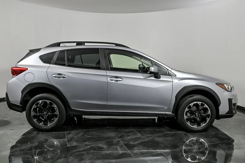 Used 2022  Subaru Premium image 10