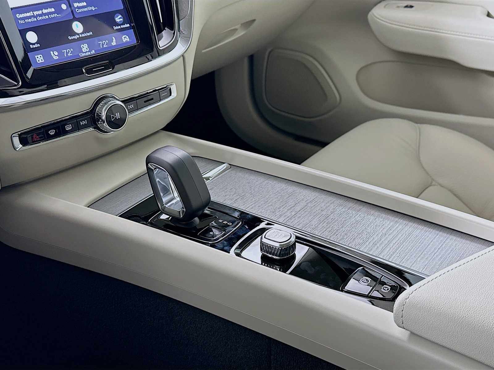 New 2026 Crystal White Volvo Plus image 16