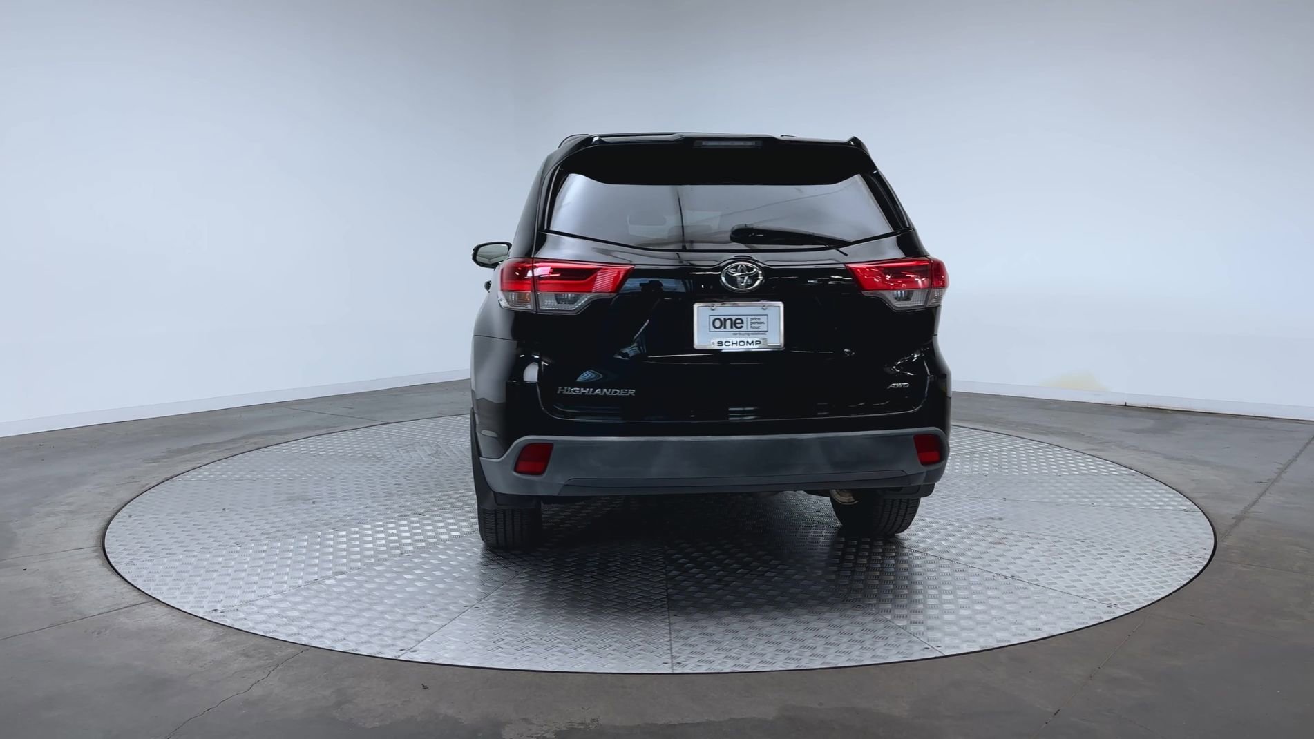 Used 2017 Midnight Black Metallic Toyota LE image 7