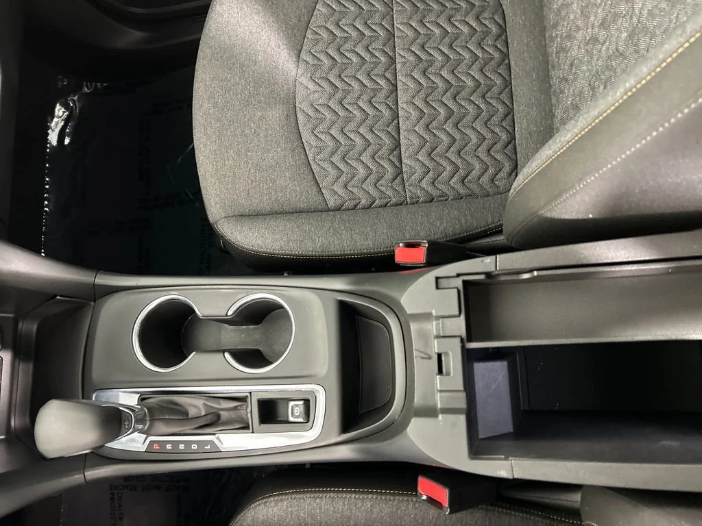 Used 2022 Silver Ice Metallic Chevrolet LT image 15