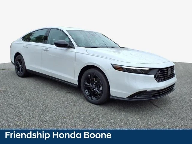 Used 2025 White Honda SE image 5