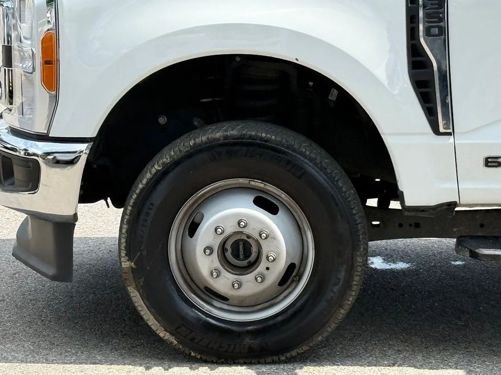 Used 2023 White Ford XL image 5