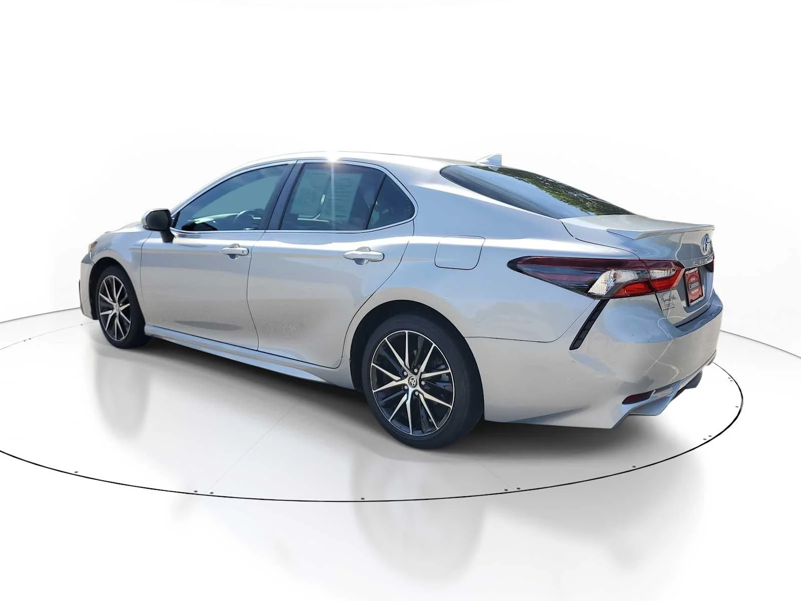 Used 2022 Celestial Silver Metallic Toyota SE image 4