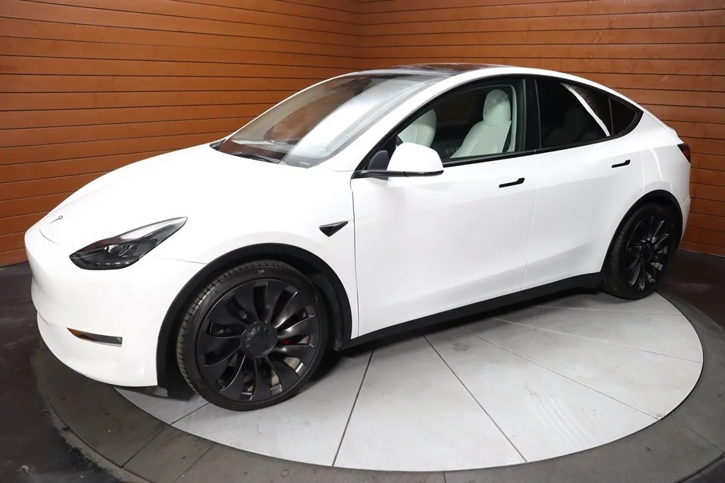 Used 2023 Pearl White Multi-Coat Tesla Performance image 6