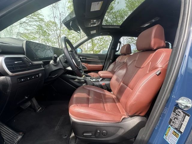 Used 2024 Black Kia EX image 24