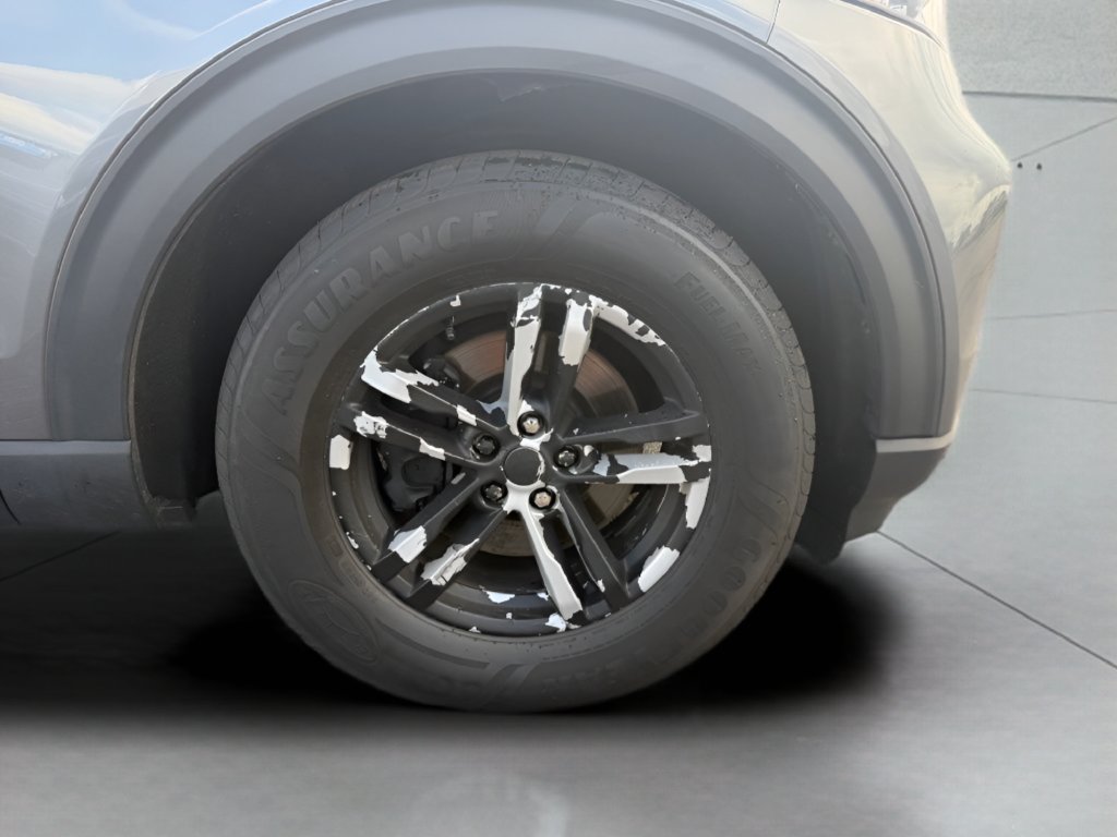 Used 2023 Gray Metallic Ford XLT image 25