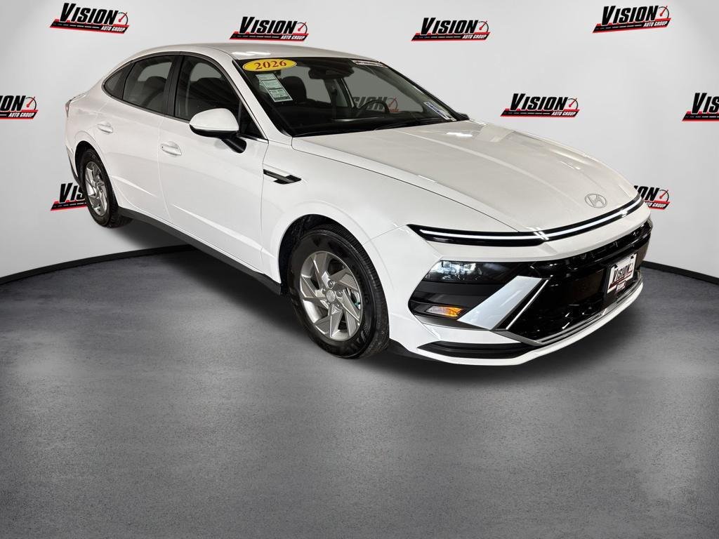 New 2026 White Hyundai SE image 3