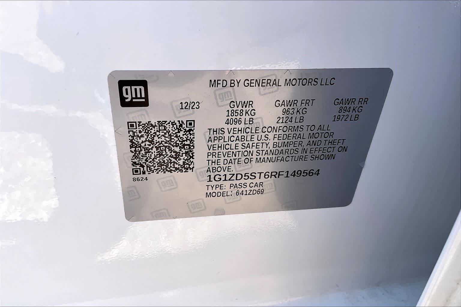 Used 2024 Summit White Chevrolet LT image 35