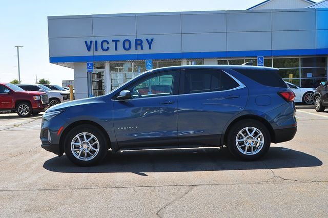 Used 2024 Lakeshore Blue Metallic Chevrolet LT image 6