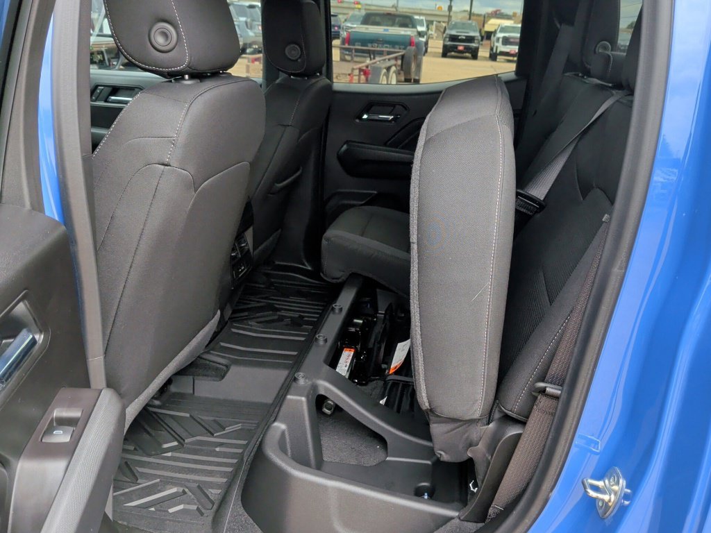 Used 2026  GMC Elevation image 38