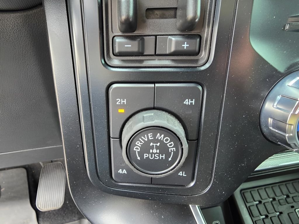 Used 2025 Agate Black Metallic Ford Raptor image 22