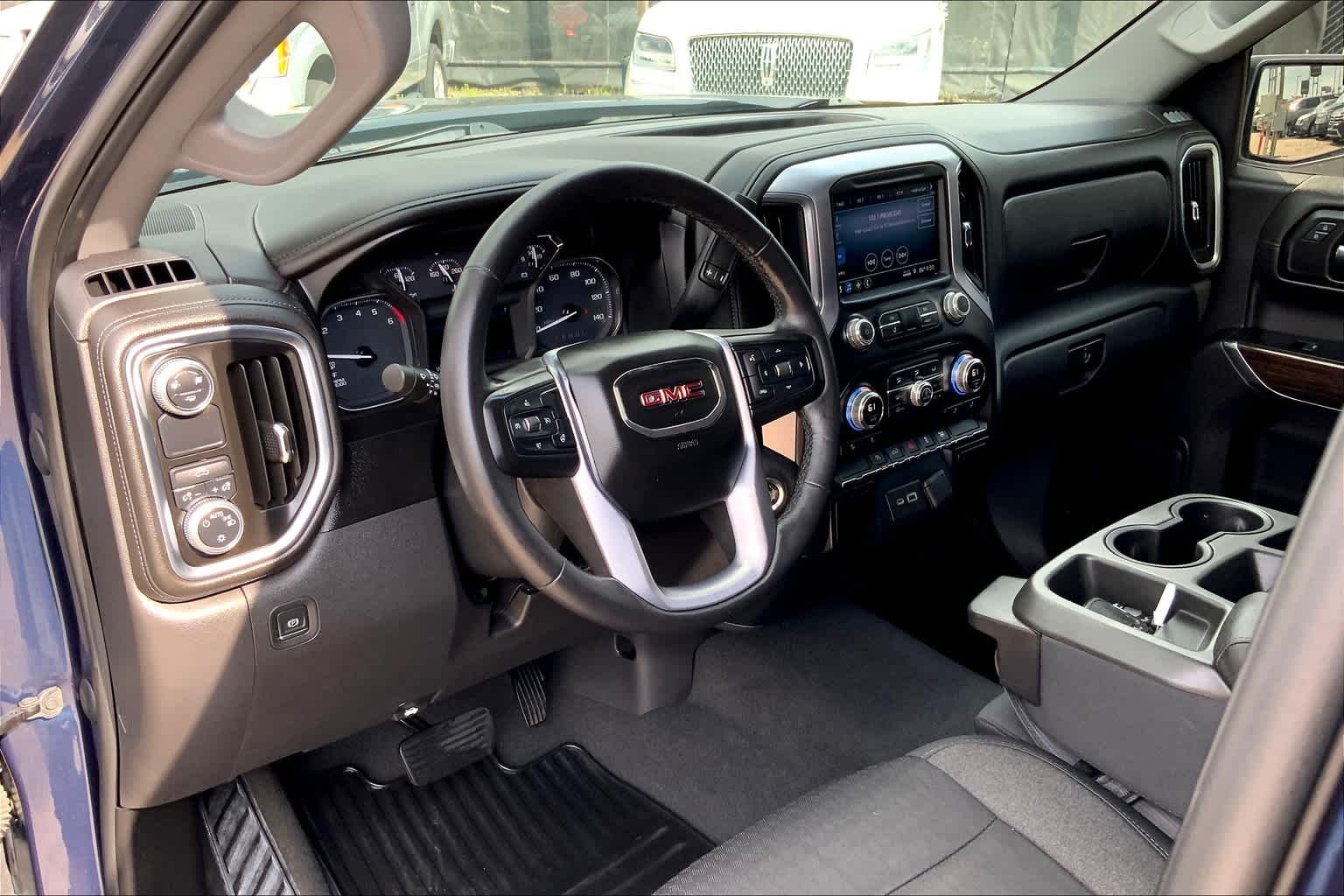 Used 2019 Pacific Blue Metallic GMC SLE image 18